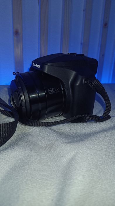 Máquina Fotográfica Panasonic DC-FZ82D  + Cartão 128GB