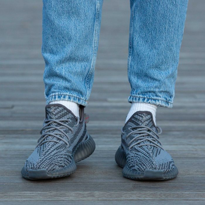 Кросівки Adidas Yeezy Boost 350 V2 Beluga 2.0 Premium