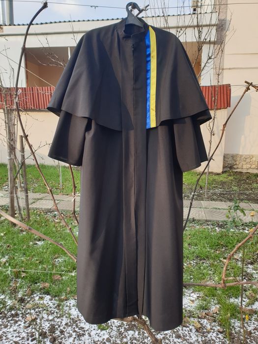 Мантія випускника, мантія на вручення ПРОКАТ ОРЕНДА