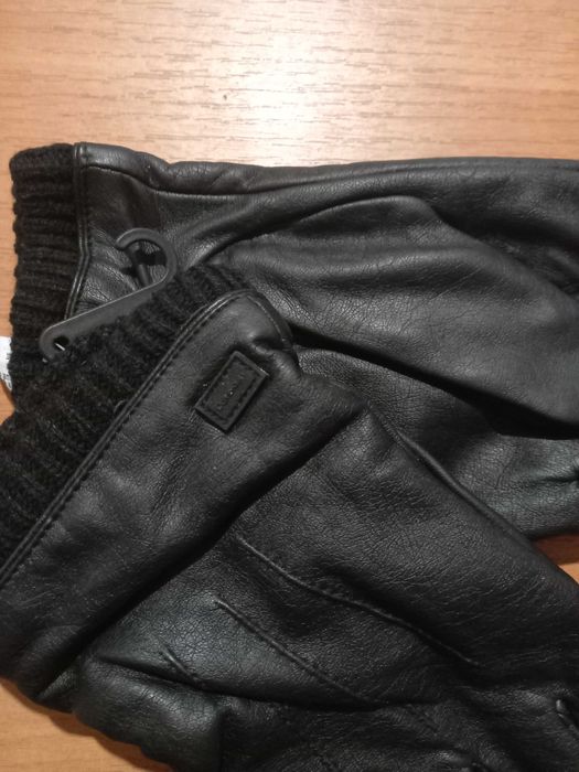 Перчатки кожаные Calvin Klein