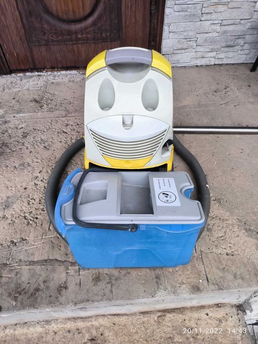 Продам пылесос Karcher 5500 с аквафильтром