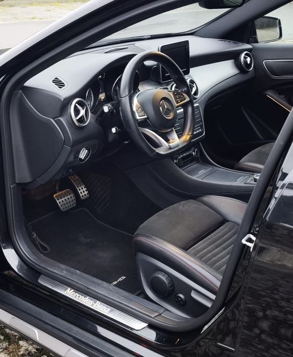 Mercedes GLA 180 Automatico Ano 2016 ( Versao AMG )