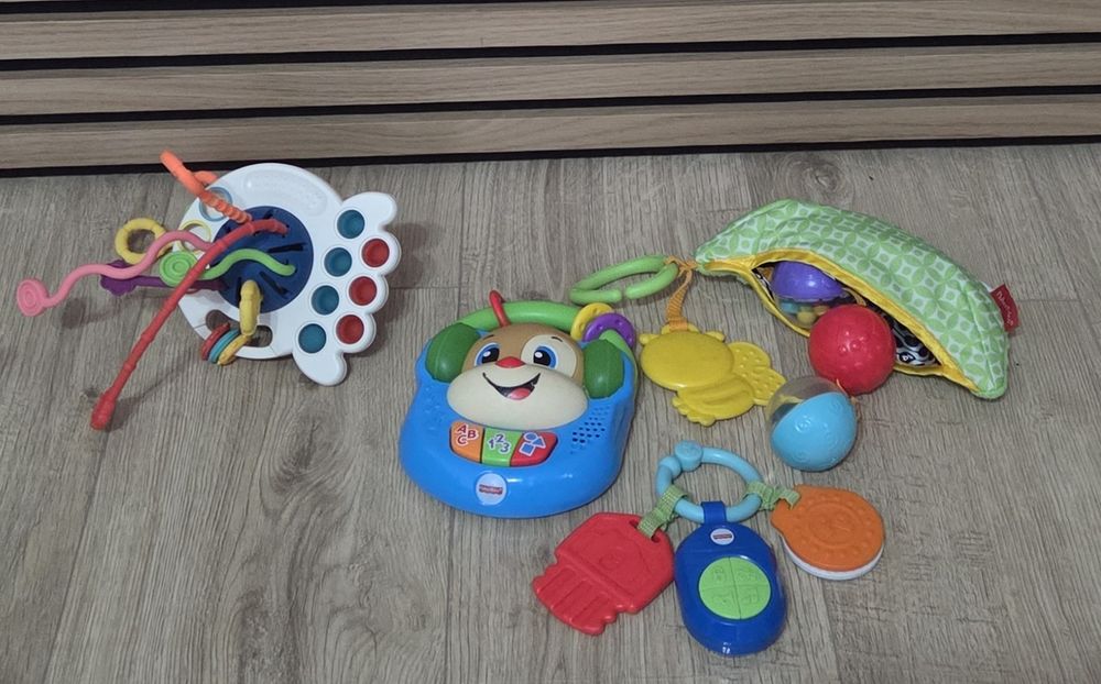 Zestaw zabawek dla malucha