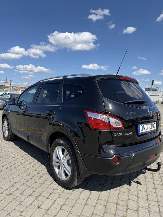 Nissan Qauhkai+2