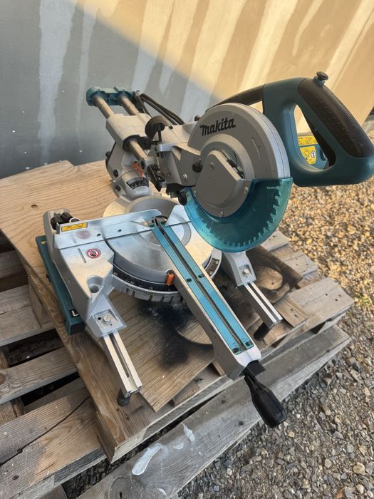 Makita LS0815FL Piła ukosnica
