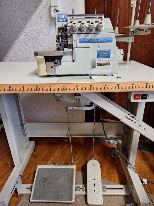 Máquina de corte e cose