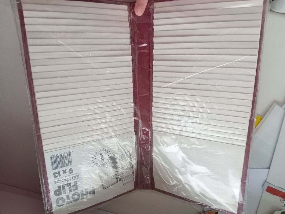 Фотоальбом новий