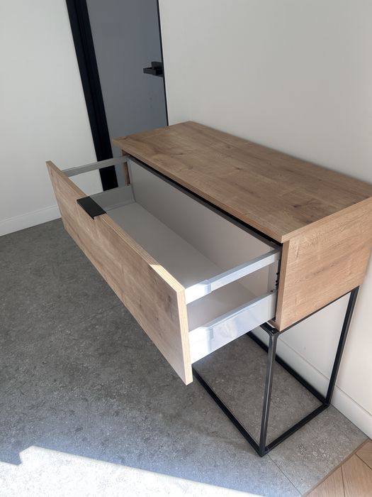 Konsola z szuflada na stelażu 90 cm
