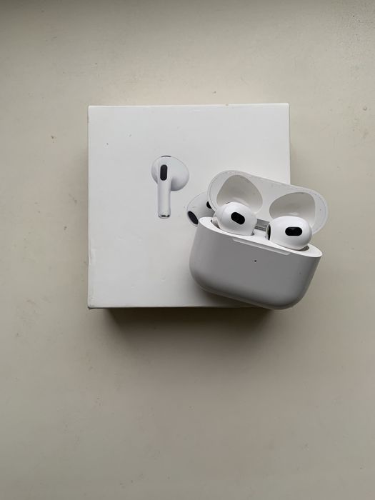 Навушники AirPods 3