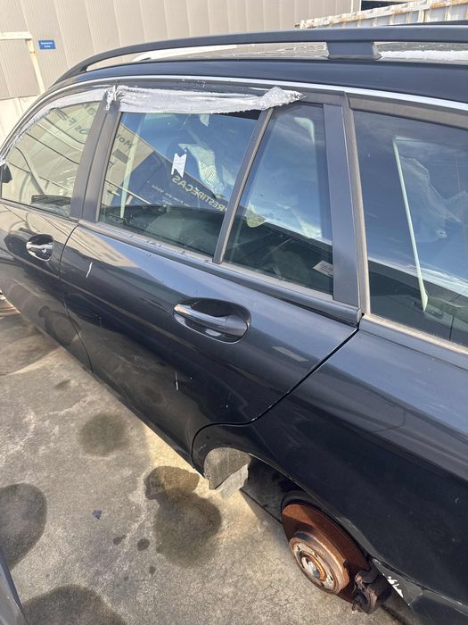 Porta trás esquerda MERCEDES-BENZ Classe C Carrinha (S204)