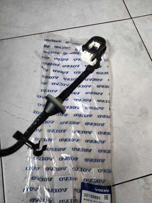 VOLVO 32139991 Трубка випаровувача