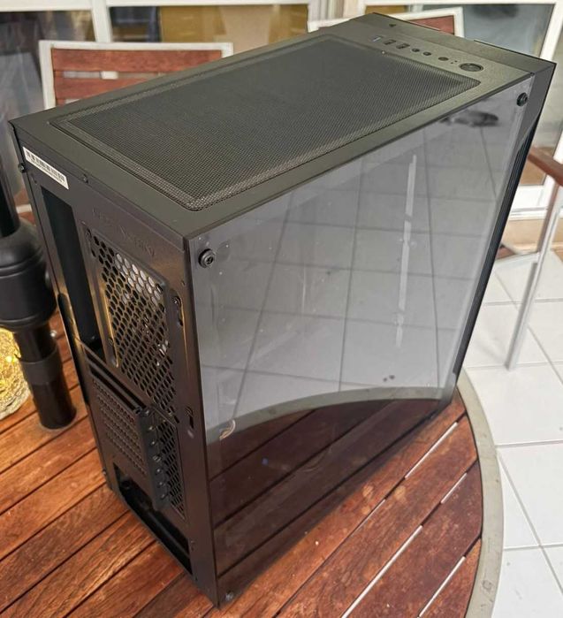 Caixa MSI Vampiric 010 RGB