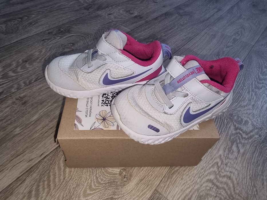 Кросівки nike для дівчинки 24 розмір