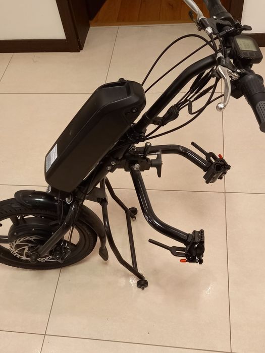 Przystawka elektryczna do wózka inwalidzkiego