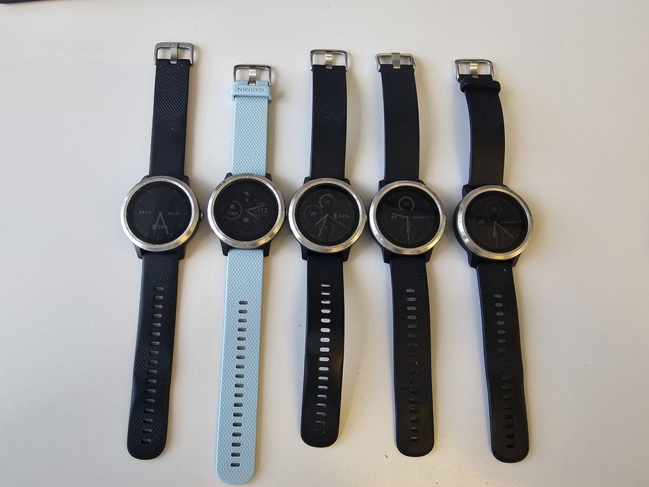 Мультиспортивний смарт годинник Garmin Vivoactive 3 Black