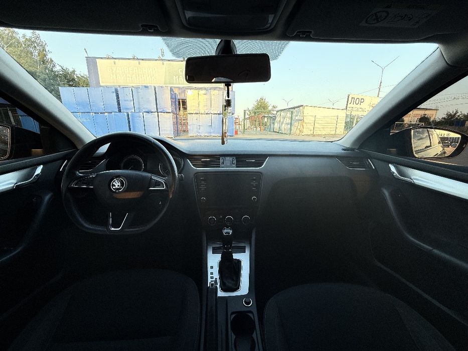 Skoda Octavia 2019 VIN TMBAD2NE4KB007257 фото оголошення 10 з 16