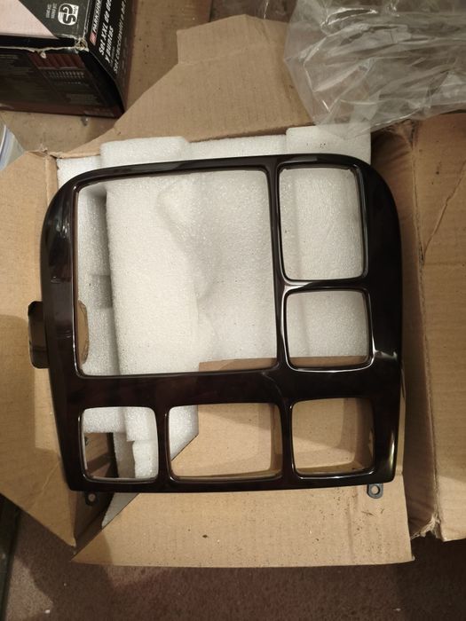 Rádio Original Mercedes Classe S W220 + Moldura Original – 2001