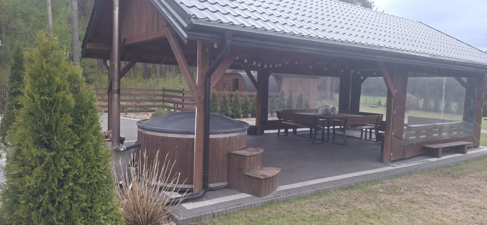Domek drewniany z wiatą; Sauna; JACUZZI