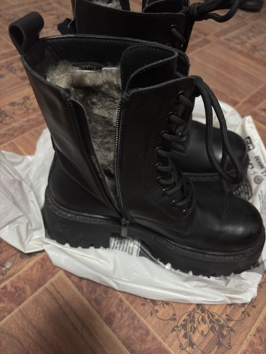 Чоботи зимові жіночі