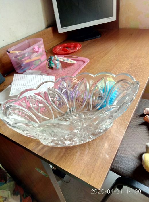 Салатница хрустальная,конфетница хрустальная,ваза хрустальная.