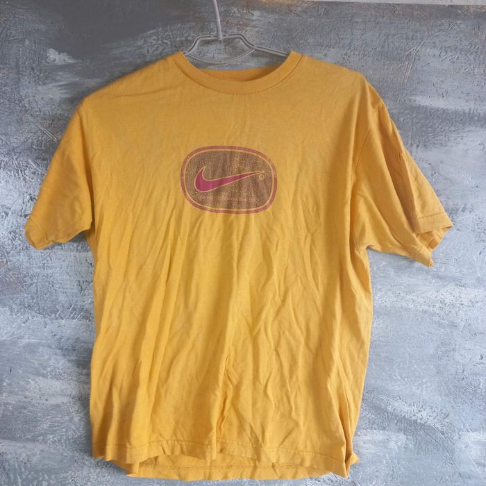 Футболка Nike з цікавим принтом