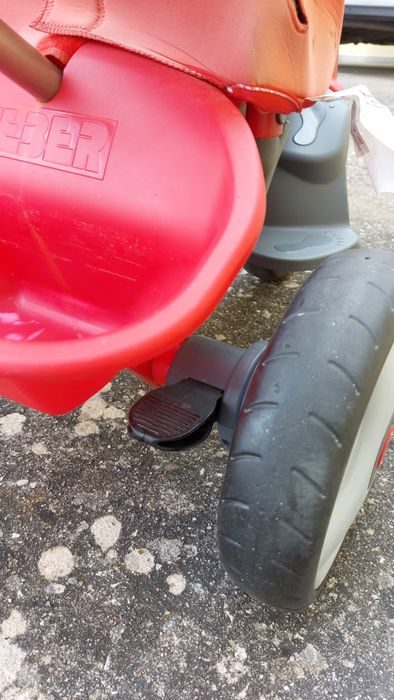 Carinho de criança da FEBER.429484361636925446