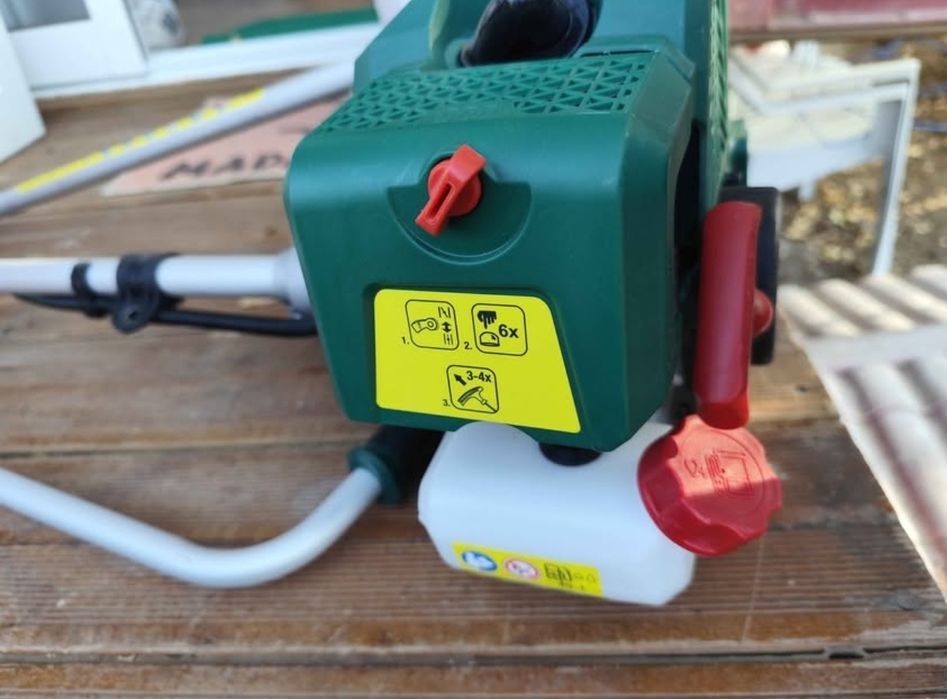 Roçadeira a gasolina