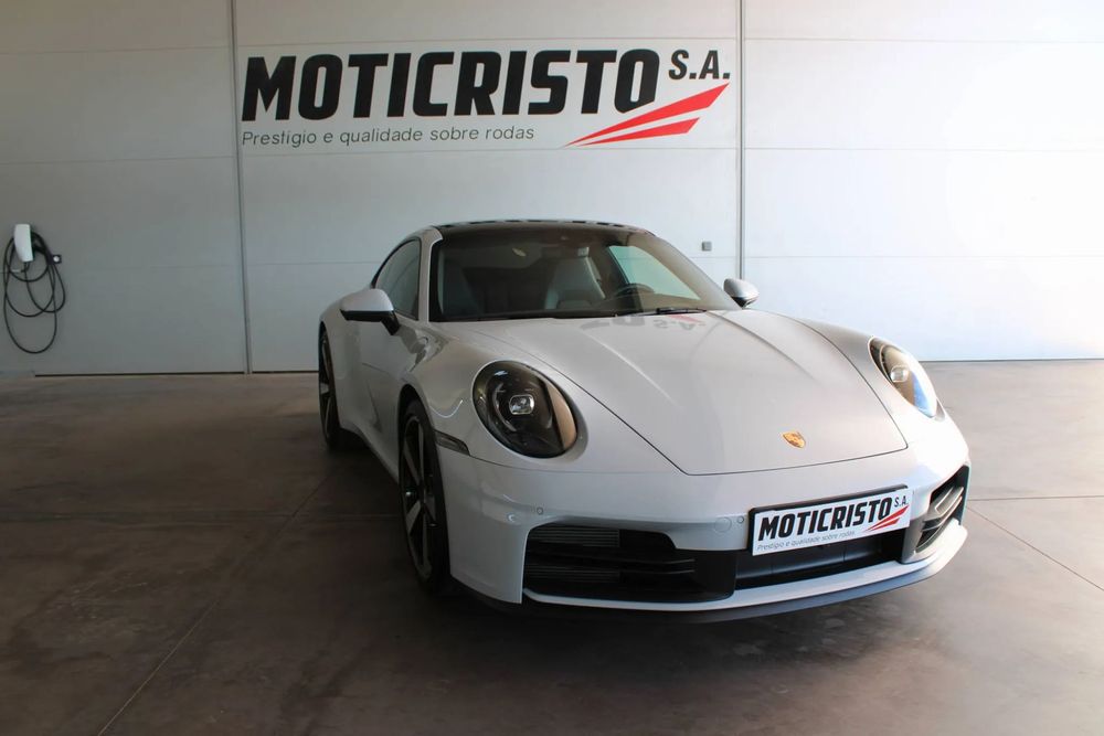 Porsche 911 (992) Carrera