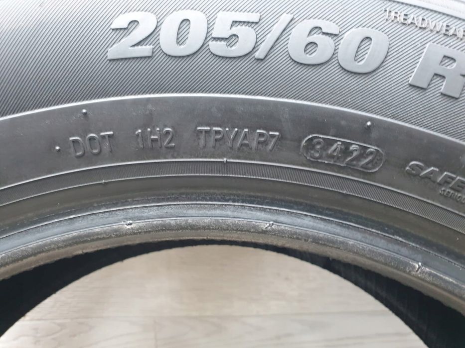 opona letnia kumho ecsta ps71 205/60r16 92 v