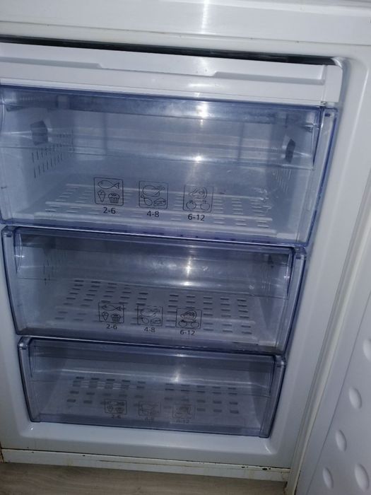 Продам холодильник