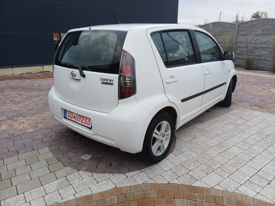 Witam mam do sprzedania Daihatsu Sirion 1.3 bezyna klima