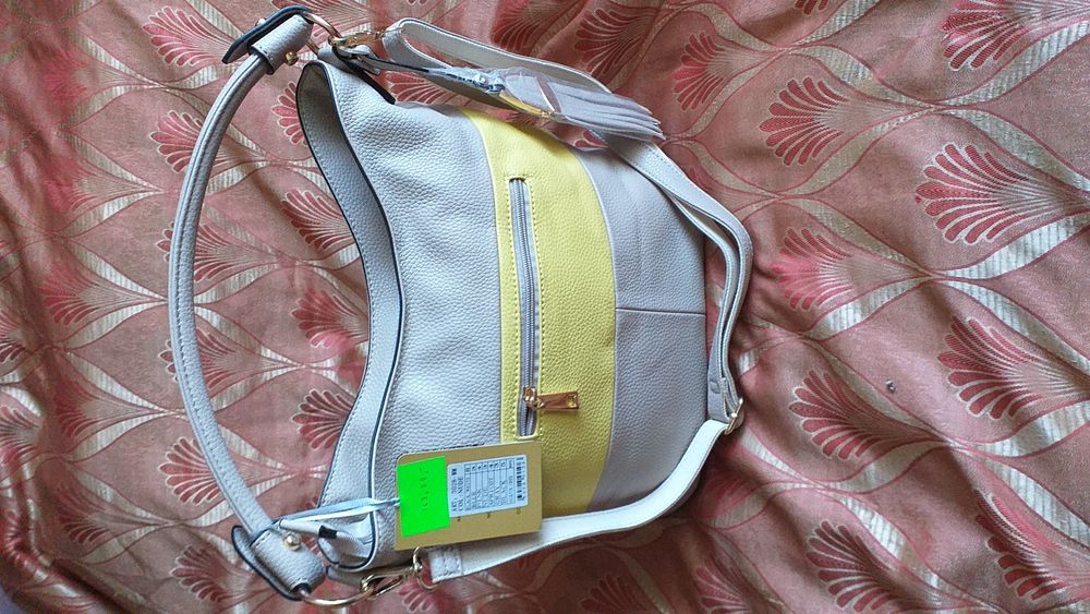 TOREBKA MARIA MARNI damska Color beżowy na środku ma pasek żółty