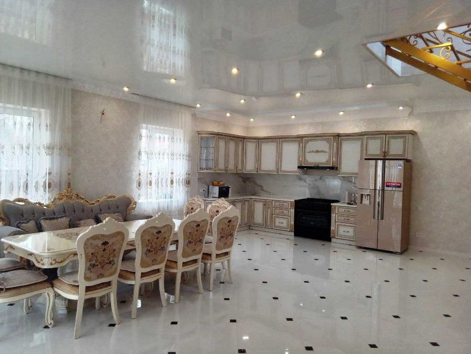 Продам двухэтажный новый дом на Черемушках. Участок 4 сотки/Гос акт.