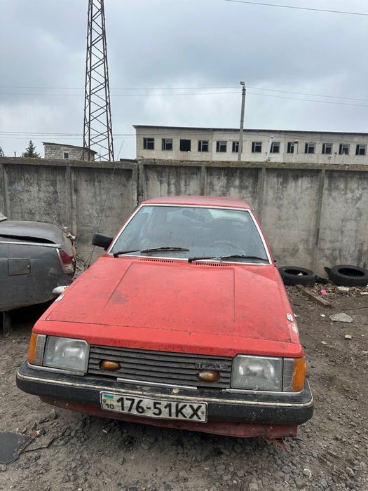 Mazda 323 на ходу
