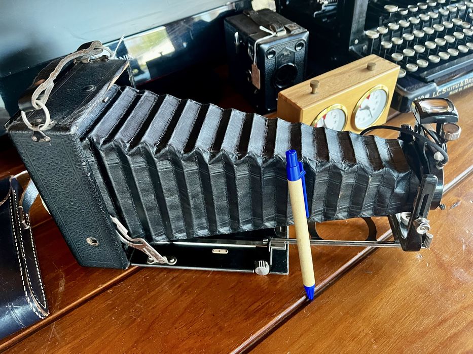 Antiga maquina fotografica ICA