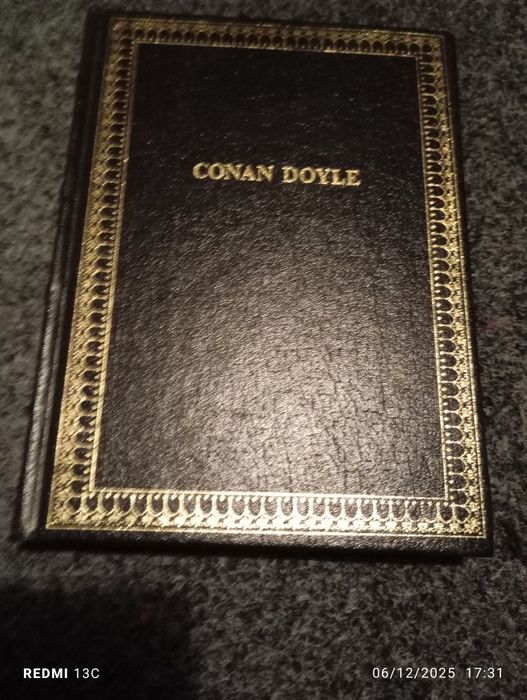 Livro " Aventuras de Sherlock Holmes"