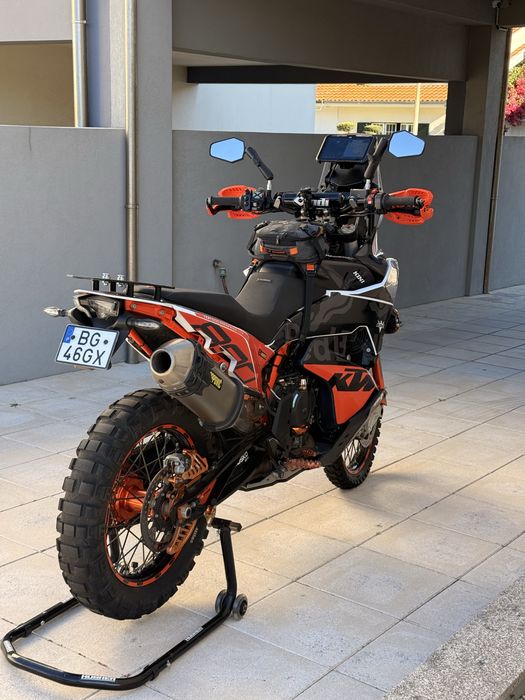 KTM 890 ADVENTURE R 2024 preparada para Rally