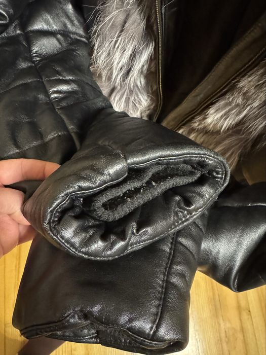 Куртка зимова шкіряна жіноча