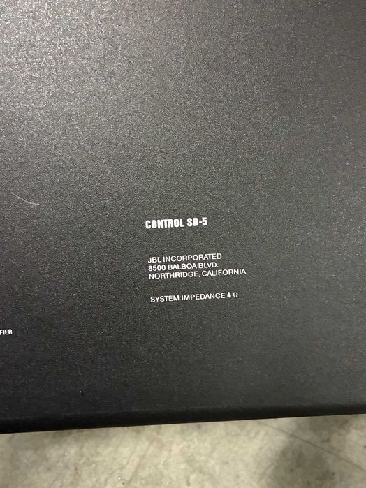 Conjunto de Colunas Control 5 JBL + Subwoofer SB-5 - 1 Und.