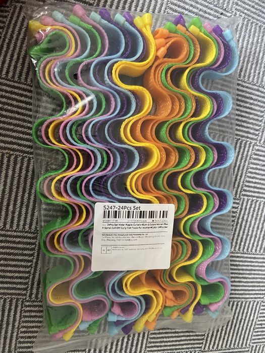 Хвилясті бігуді мʼякі