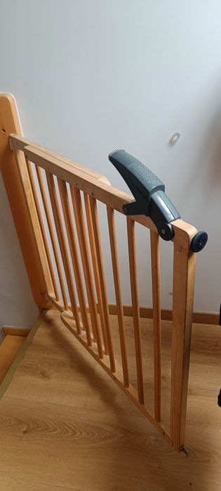 Bramka zabezpieczająca na schody