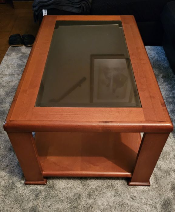 Mesa em vidro e madeira de cerejeira