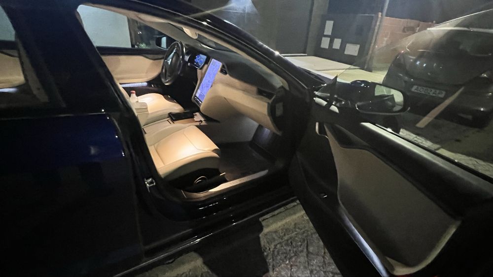 Tesla Modelo S75D 10/2018