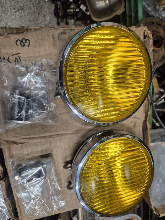 Fiat 126p Fiat 125p  + inne youngtimery i oldtimery halogeny  żółte szkło + chrom cudo  nowe