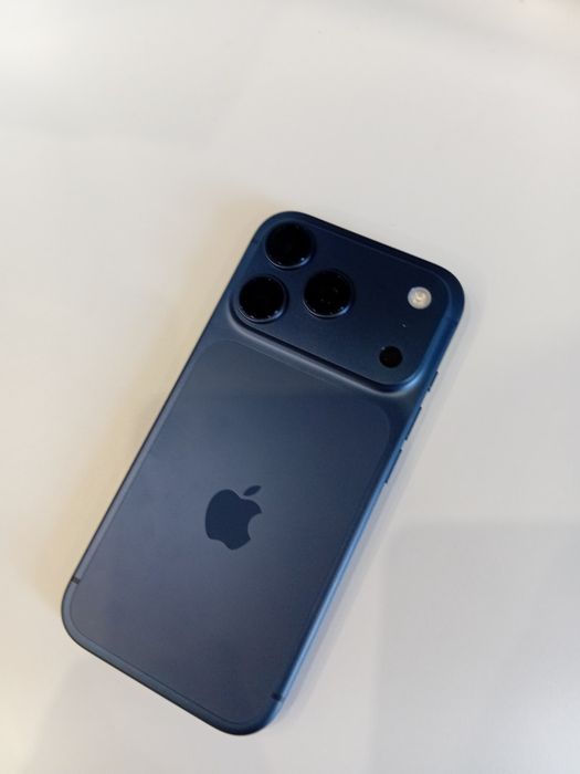 Продам Iphone 17 Pro 256GB ОФІЦІЙНИЙ МАЙЖЕ НОВИЙ!!!