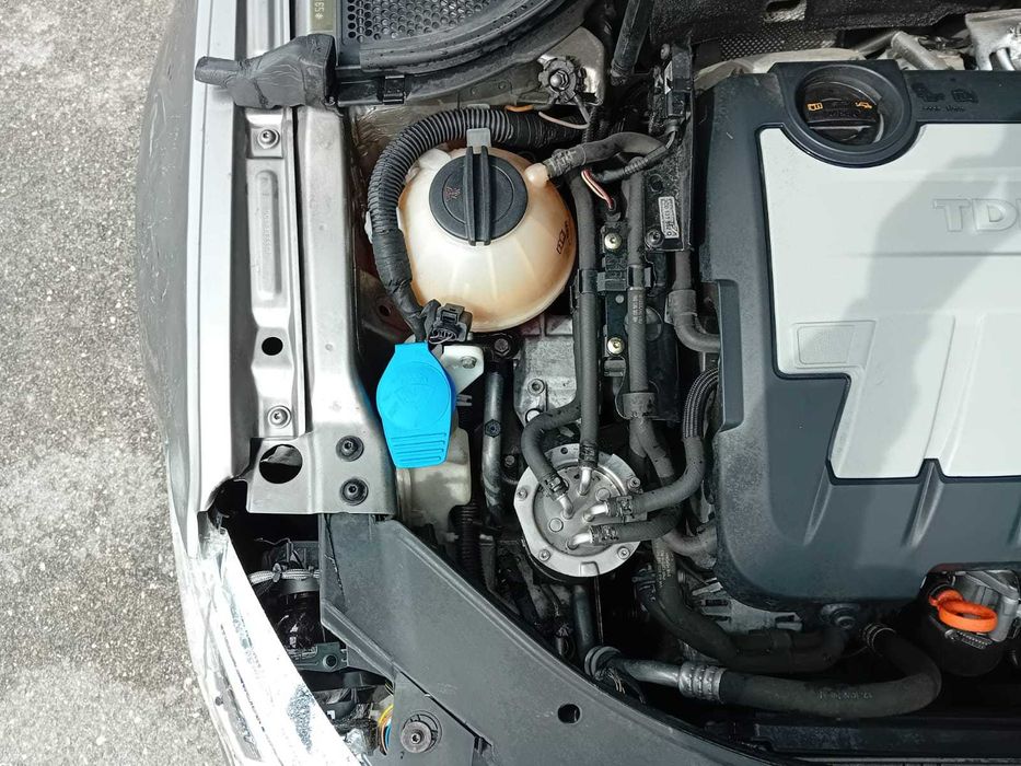 VW Passat CC 2.0 tdi DSG - Nacional ( pequeno sinistro ) - NEGOCIÁVEL
