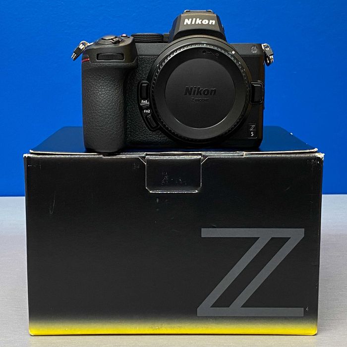 Nikon Z5 (Corpo) - 24.3MP