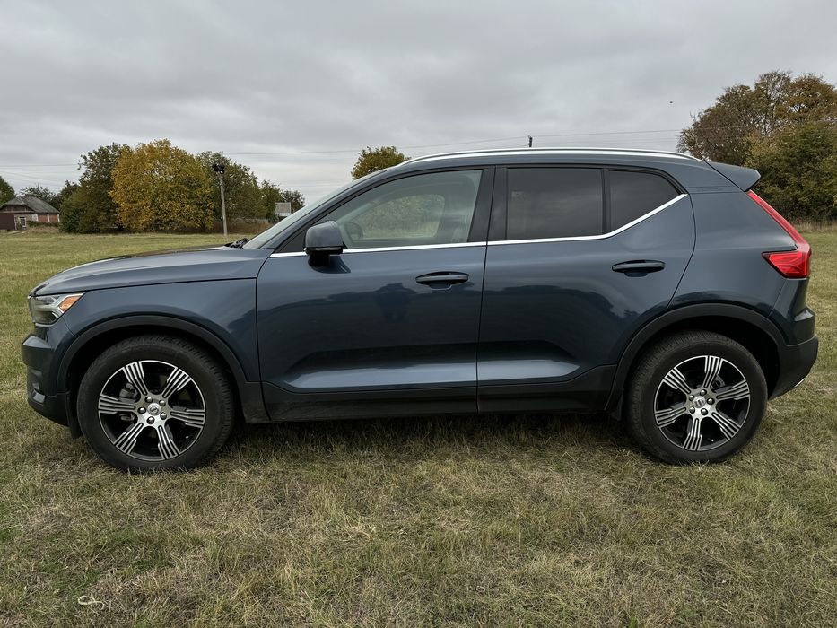 Volvo XC 40 2020 2 л