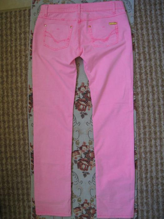 Новые женские джинсы размер 46-48 пр-во. Италия.