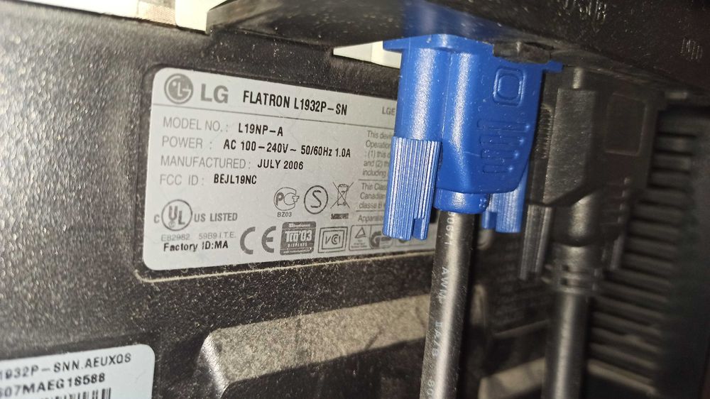 Monitor LG Flatron L1932P-SN, LCD, 19 cali, używany